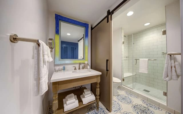 Universal's Loews Sapphire Falls Resort - photo 9
