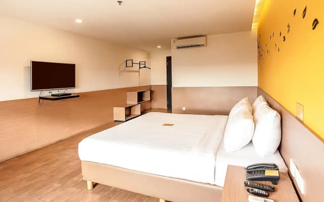 Yellow Bee Tangerang - photo 3