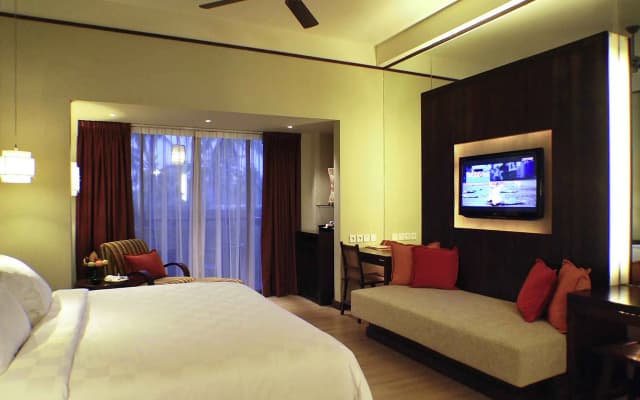 Novotel Lombok Resort and Villas - photo 1