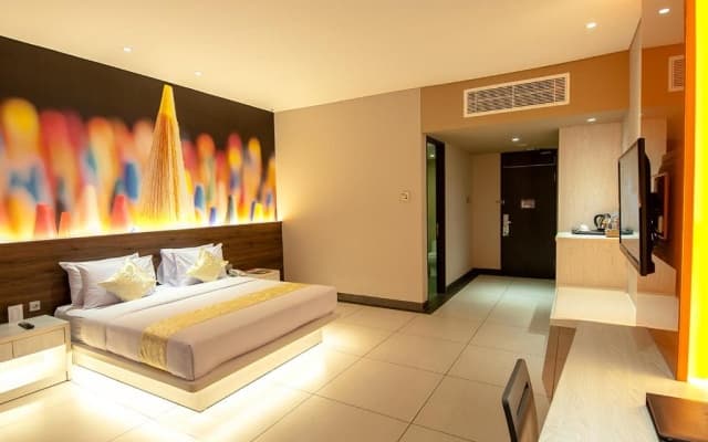 FM7 Resort Hotel - photo 1
