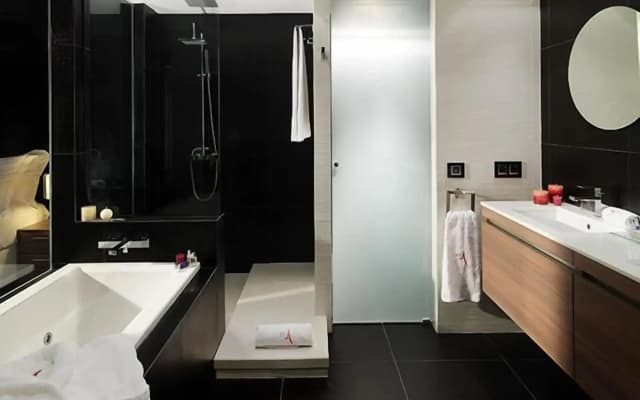 Sir Anthony Hotel - photo 3