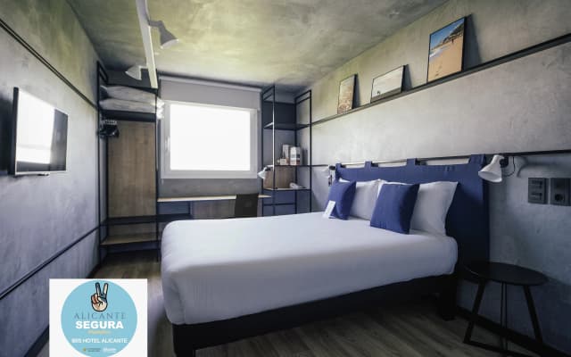 Ibis Hotel Alicante - photo 2