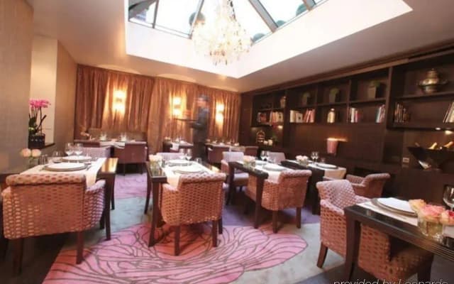 Elysia Hotel - photo 5