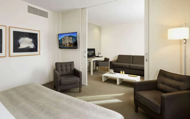 Sercotel Amister Art Hotel - photo 4