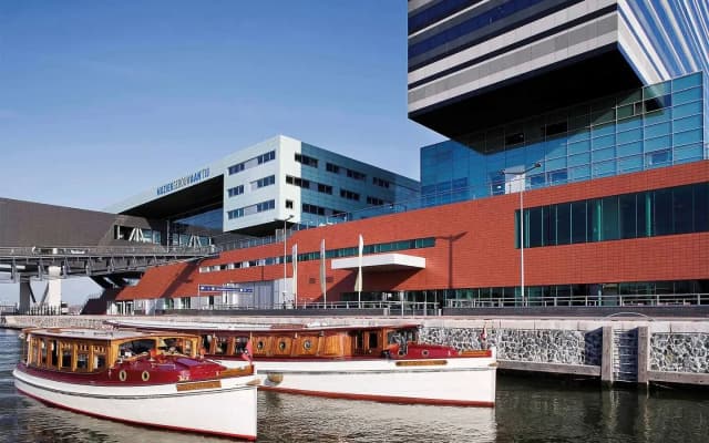 Mövenpick Hotel Amsterdam City Centre - photo 5