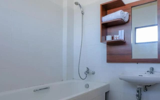Friends Beach Hotel - photo 9