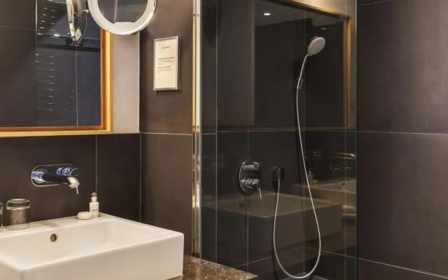 New Hotel Roblin - photo 9