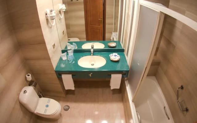 Hotel Zentral Center - photo 4