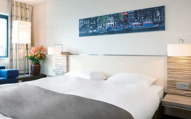 Mövenpick Hotel Amsterdam City Centre - photo 3