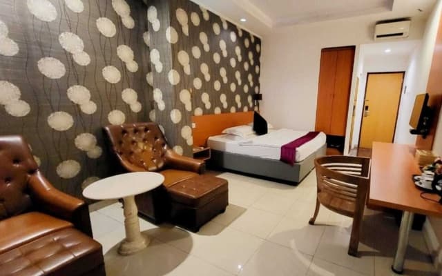 Marilyn Hotel Serpong - photo 5