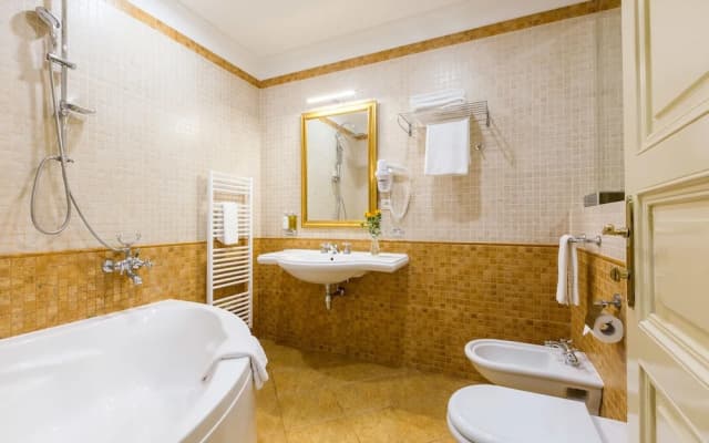 Hotel Caruso Old Town Prague - photo 6