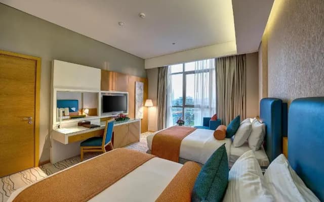 Royal Continental Hotel - photo 3