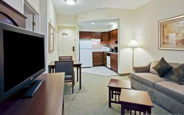 Staybridge Suites Orlando Airport South by IHG - photo 4