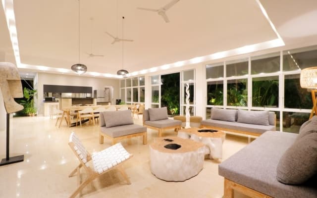 Limitless Jungle Villas Complex, 5 BR, Ubud With Staff - photo 10