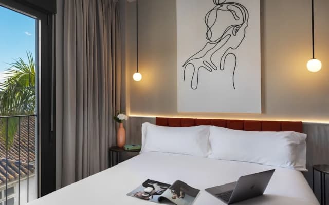 Coeo Peña Design Apartments - photo 4