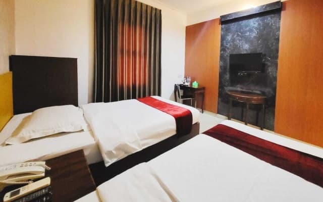 Marilyn Hotel Serpong - photo 2
