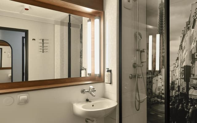 Campanile PRIME - Villejuif - photo 2