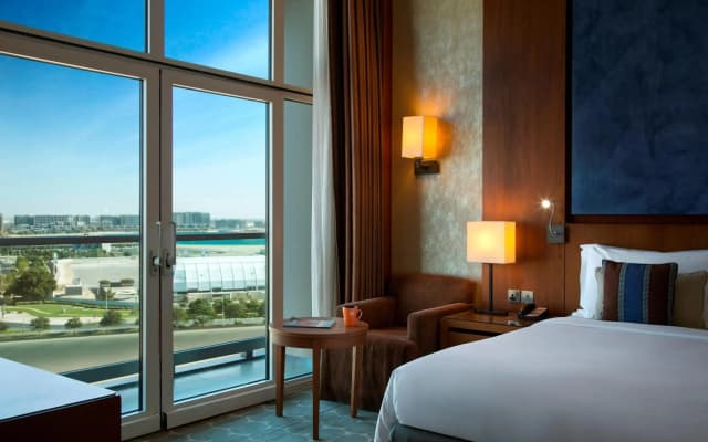 Yas Plaza Marina - photo 4