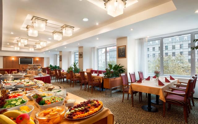 Ramada by Wyndham Prague City Centre - photo 4