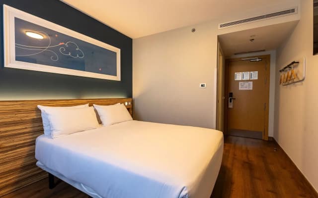 Travelodge Barcelona Poblenou - photo 7