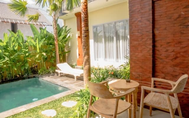 Sujiwa Ubud Hotel & Villa - photo 8