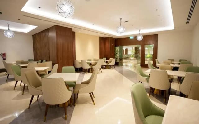 Peninsula Worth Hotel - photo 5