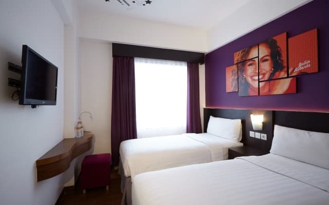 Fame Hotel Gading Serpong - photo 2