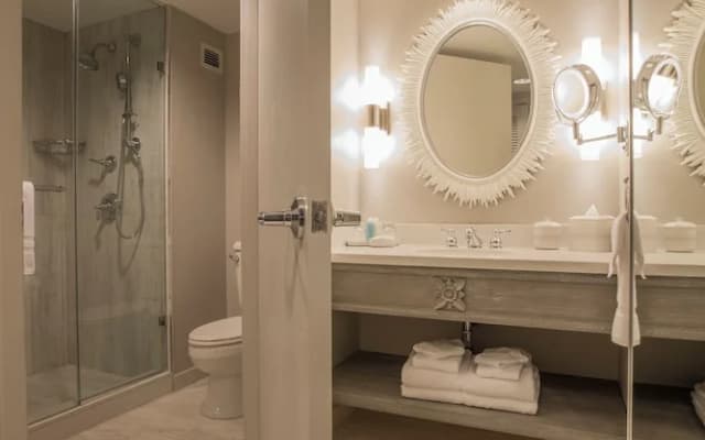 Loews Royal Pacific Resort at Universal Orlando - photo 5