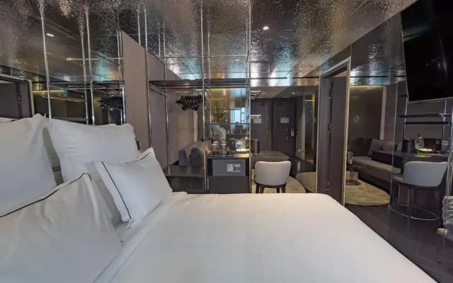 Adia Aluma Athens, Curio Collection By Hilton - photo 2