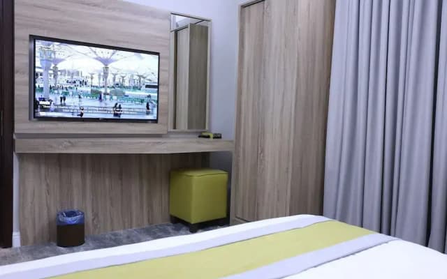 Madinah Deluxe - photo 2