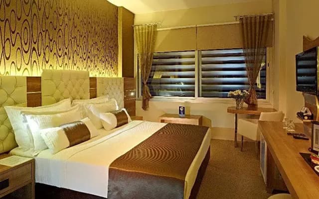 Orty Airport Hotel - photo 2
