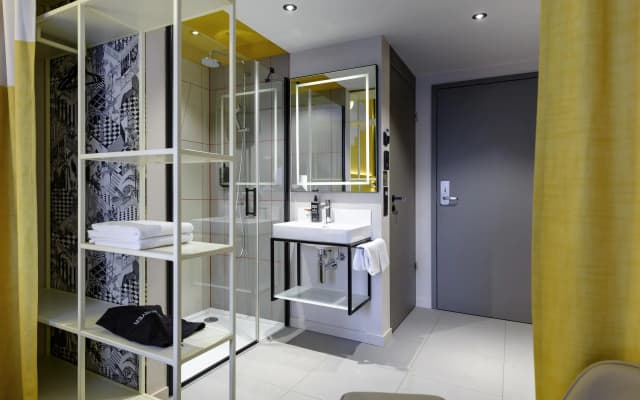 ibis Styles Zurich City Center - photo 9