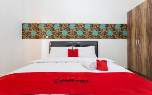 RedDoorz Plus @ Boulevard Residence BSD - photo 3