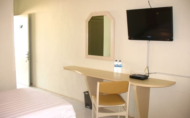 Cengkareng Transit Hotel - photo 2