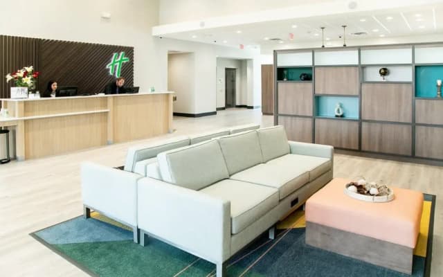 Holiday Inn & Suites Orlando I-Drive Theme Parks by IHG - photo 4