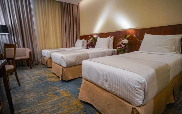 Emaar Elite Hotel - photo 6