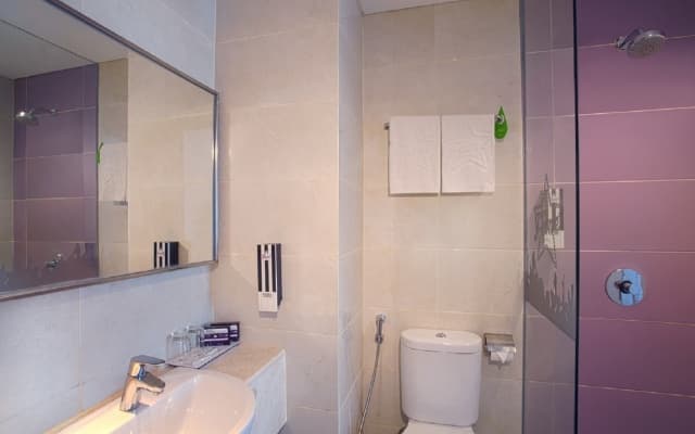 Fame Hotel Gading Serpong - photo 8