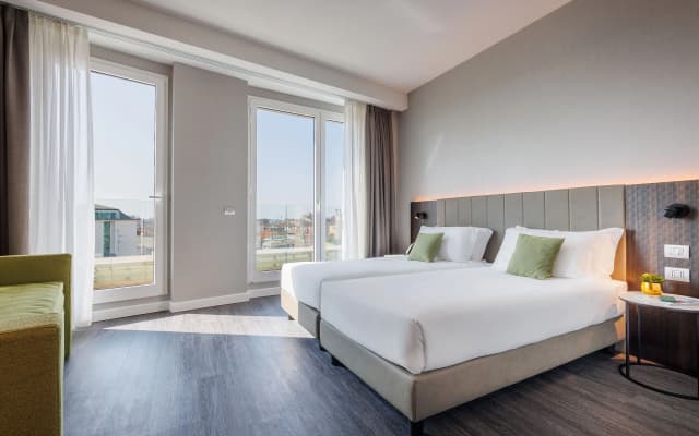 IH Hotels Milano Centrale Hotel - photo 4