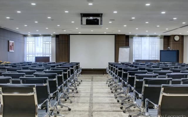Crowne Plaza Madinah by IHG - photo 5