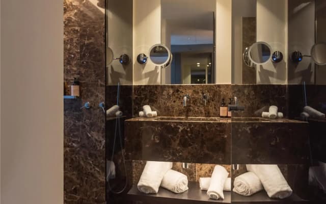 Adia Aluma Athens, Curio Collection By Hilton - photo 1