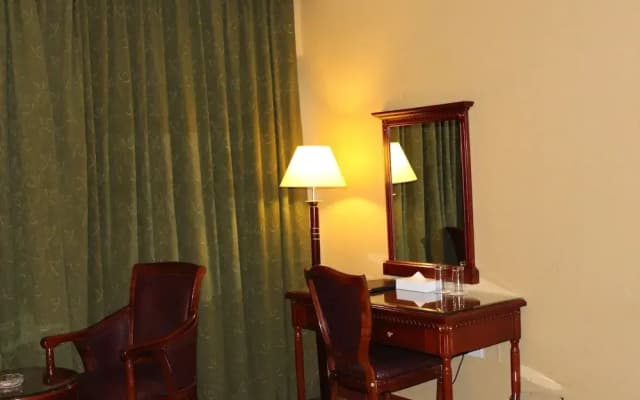 Mount Royal Hotel - photo 4