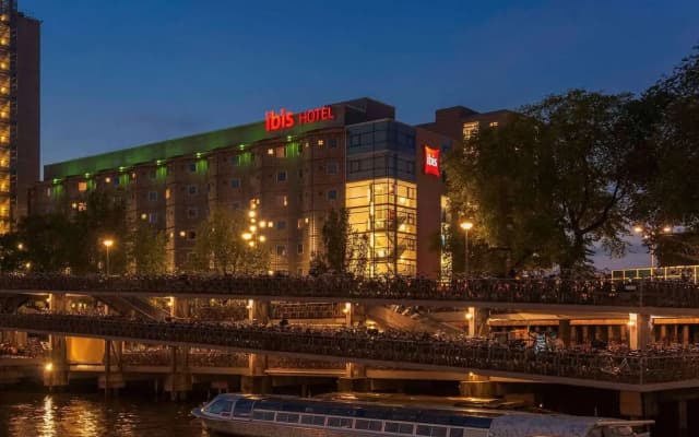 ibis Amsterdam Centre - photo 1