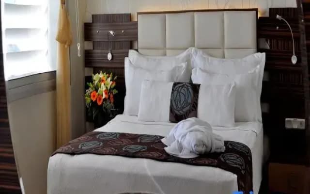 Orty Airport Hotel - photo 1