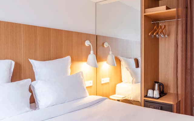 9Hotel Republique Hotel - photo 5