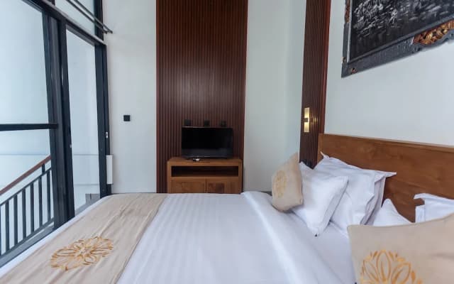 Sujiwa Ubud Hotel & Villa - photo 4