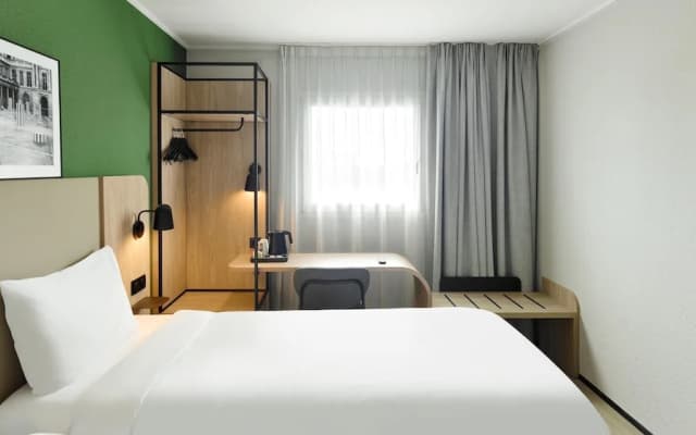 Hotel Campanile Nogent Sur Marne - photo 5