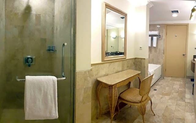Aryaduta Lippo Village - photo 9