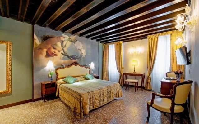 Hotel Scandinavia - photo 3