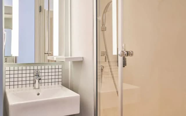 ibis budget Saint Maurice Hotel - photo 7