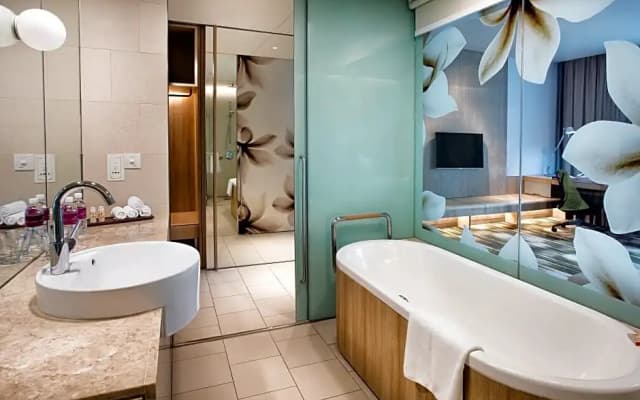 Crowne Plaza Changi Airport by IHG - photo 3